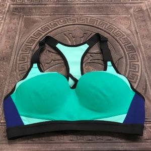 Victoria Secret Sports Bra 34B